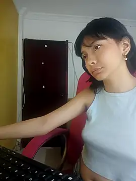 Snapshot of xoxo_milk chatting on 28, 10, 2025 xoxo milk online show from 28, 10, 2025