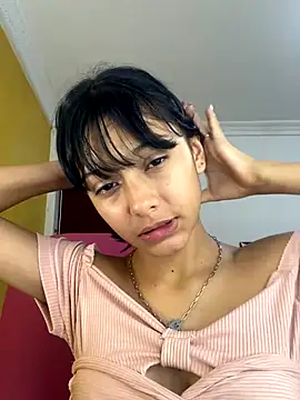 xoxo milk online show from 14, 12, 2025