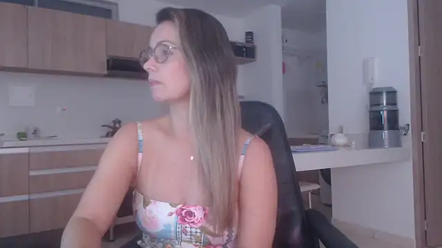 LovePaula online show from 22, 3, 2026