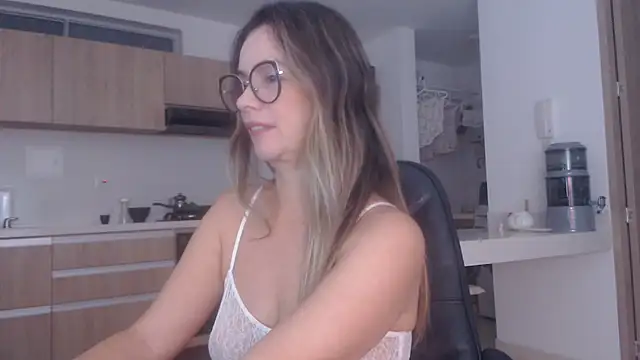 LovePaula online show from 14, 4, 2026