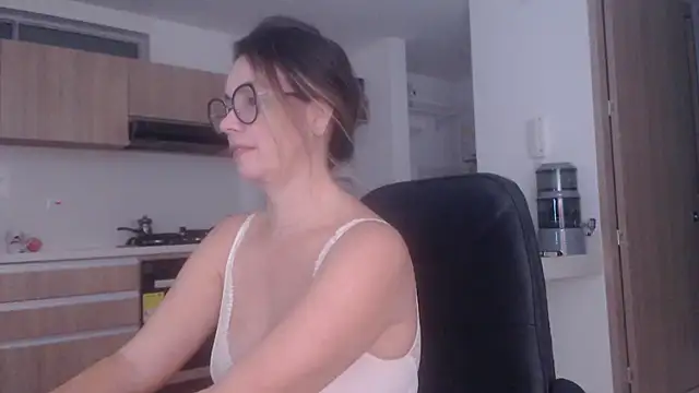 LovePaula online show from 28, 6, 2026