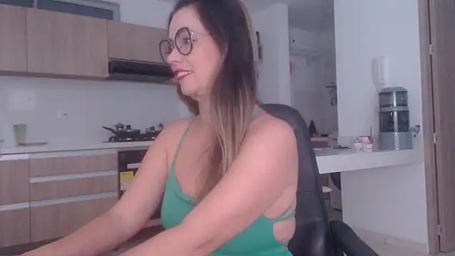 LovePaula online show from 29, 6, 2026