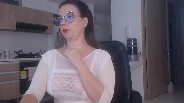 LovePaula online show from 13, 7, 2026