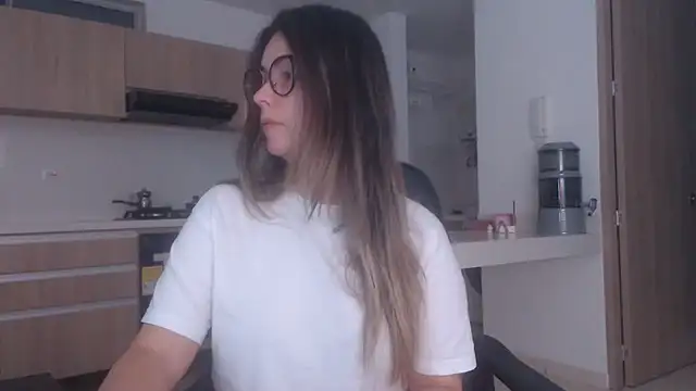 LovePaula online show from 19, 7, 2026