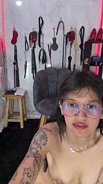 Snapshot of AriadneNort chatting on 7, 6, 2026 AriadneNort online show from 7, 6, 2026
