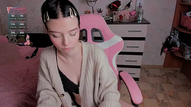 Snapshot of margopink chatting on 21, 11, 2025 margopink online show from 21, 11, 2025