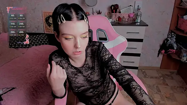 Snapshot of margopink chatting on 26, 11, 2025 margopink online show from 26, 11, 2025