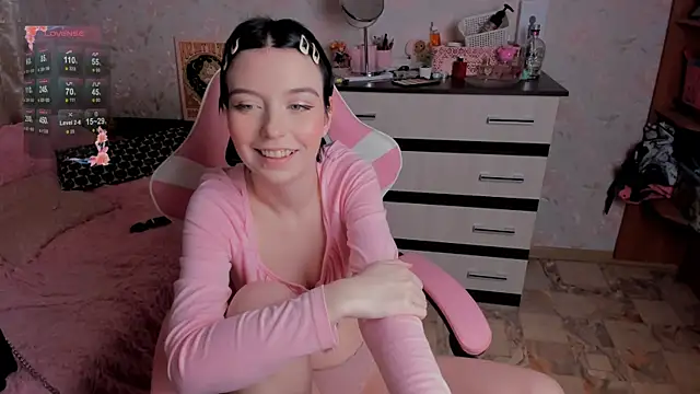 Snapshot of margopink chatting on 1, 12, 2025 margopink online show from 1, 12, 2025