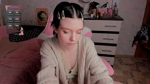 Snapshot of margopink chatting on 13, 12, 2025 margopink online show from 13, 12, 2025