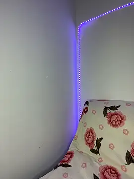 Snapshot of Linda_rouse chatting on 3, 11, 2025 Linda rouse online show from 3, 11, 2025