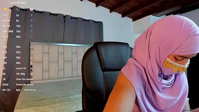 kalila latif online show from 4, 10, 2025