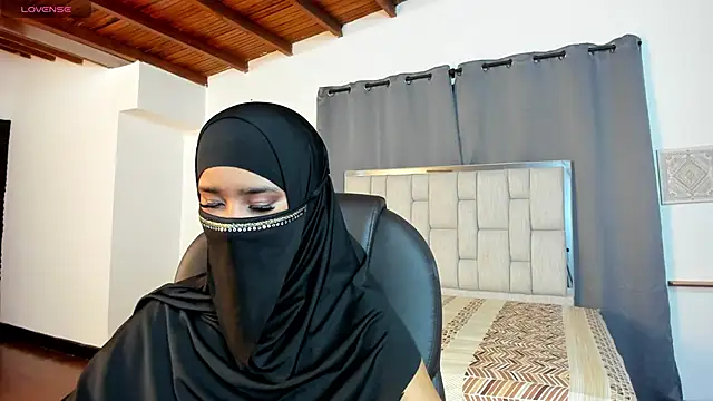 kalila latif online show from 6, 11, 2025