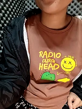 Snapshot of Pipi23_ chatting on 2, 12, 2025 Pipi23 online show from 2, 12, 2025