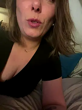 Reine du Vice84 online show from 5, 1, 2026