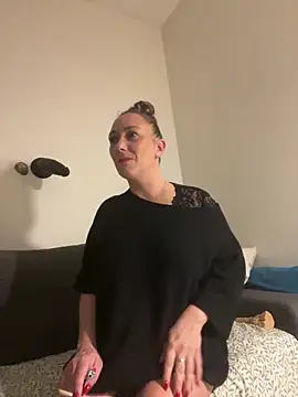 Reine du Vice84 online show from 6, 2, 2026