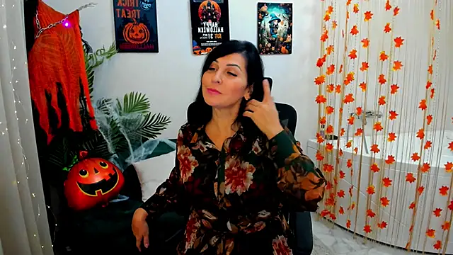 Moon Veloure1 online show from 10, 10, 2025