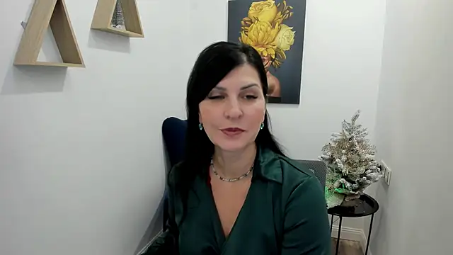 Moon Veloure1 online show from 4, 12, 2025