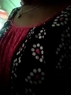 Snapshot of miss_riya_kol chatting on 7, 10, 2025 miss riya kol online show from 7, 10, 2025