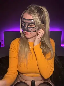 Cherrycolada online show from 2, 3, 2026