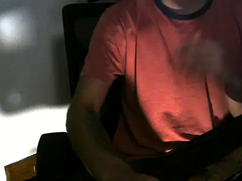 Snapshot of VikernesCam chatting on 22, 9, 2025 VikernesCam online show from 22, 9, 2025