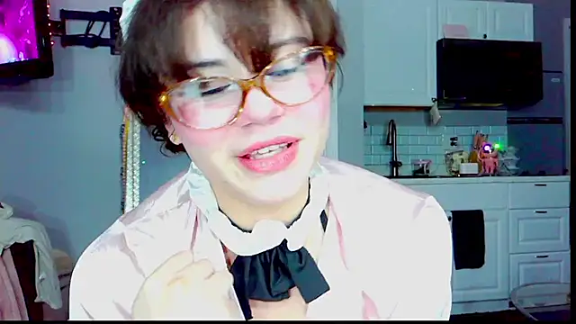 Snapshot of LunaMilav chatting on 27, 9, 2025 LunaMilav online show from 27, 9, 2025
