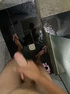 Snapshot of ooMiguel17CM chatting on 19, 2, 2026 ooMiguel17CM online show from 19, 2, 2026