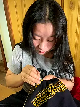 Snapshot of violet-00 chatting on 2, 10, 2025 violet-00 online show from 2, 10, 2025