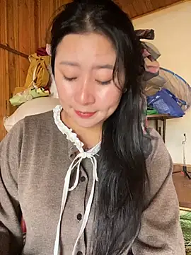 Snapshot of violet-00 chatting on 29, 10, 2025 violet-00 online show from 29, 10, 2025