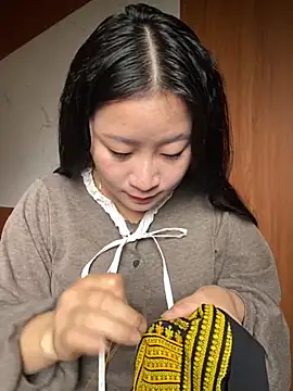 Snapshot of violet-00 chatting on 1, 11, 2025 violet-00 online show from 1, 11, 2025