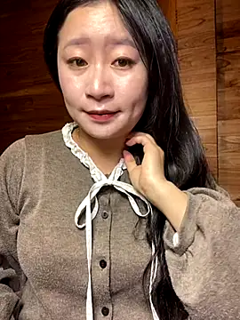 Snapshot of violet-00 chatting on 22, 11, 2025 violet-00 online show from 22, 11, 2025