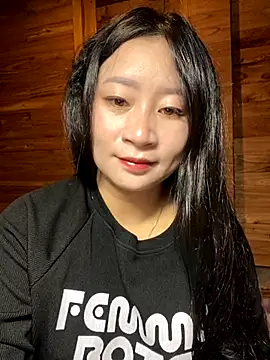 Snapshot of violet-00 chatting on 23, 11, 2025 violet-00 online show from 23, 11, 2025