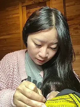 Snapshot of violet-00 chatting on 25, 11, 2025 violet-00 online show from 25, 11, 2025