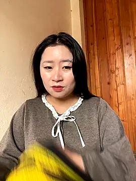 Snapshot of violet-00 chatting on 3, 12, 2025 violet-00 online show from 3, 12, 2025