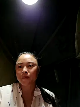 xuxulovezz online show from 2, 11, 2025