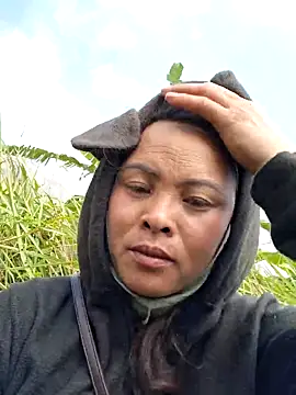 xuxulovezz online show from 22, 12, 2025