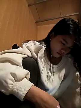 Snapshot of Suny_babyy chatting on 2, 12, 2025 Suny babyy online show from 2, 12, 2025