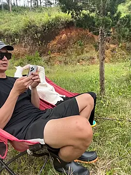 Snapshot of helen-my chatting on 26, 10, 2025 helen-my online show from 26, 10, 2025