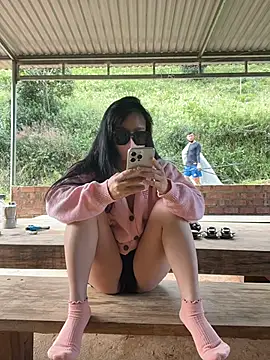 Snapshot of helen-my chatting on 29, 11, 2025 helen-my online show from 29, 11, 2025