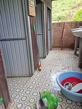 Snapshot of Helen-Tran chatting on 25, 11, 2025 Helen-Tran online show from 25, 11, 2025