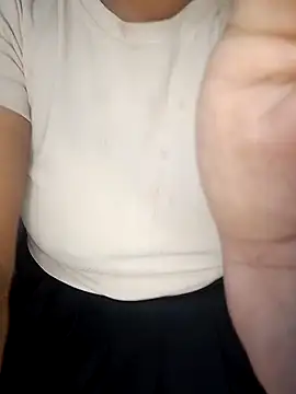 Snapshot of LylyCii96 chatting on 20, 10, 2025 LylyCii96 online show from 20, 10, 2025