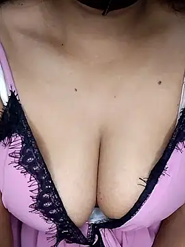 Snapshot of LylyCii96 chatting on 26, 10, 2025 LylyCii96 online show from 26, 10, 2025