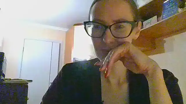 Snapshot of Norivann chatting on 21, 10, 2025 Norivann online show from 21, 10, 2025