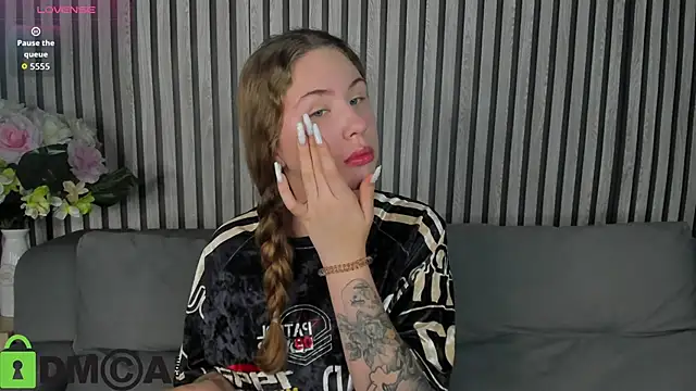 Snapshot of Elsie_Cutties chatting on 8, 10, 2025 Elsie Cutties online show from 8, 10, 2025