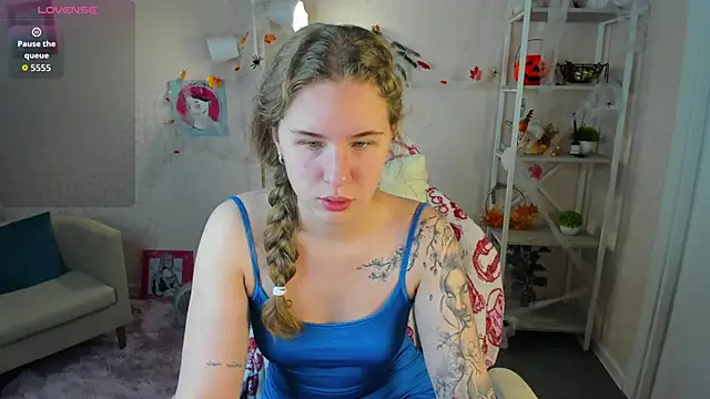 Snapshot of Elsie_Cutties chatting on 25, 10, 2025 Elsie Cutties online show from 25, 10, 2025