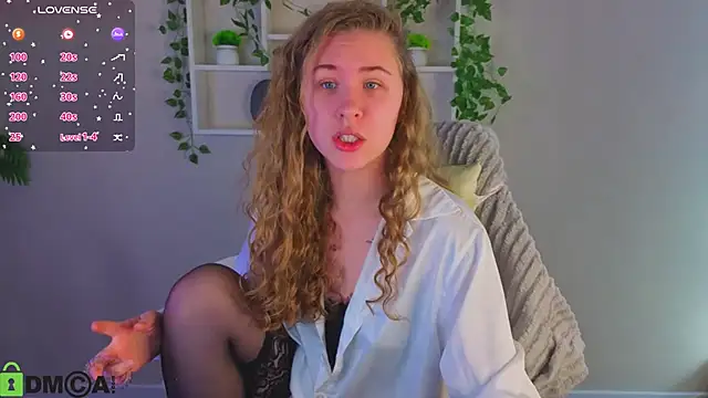 Snapshot of Elsie_Cutties chatting on 11, 11, 2025 Elsie Cutties online show from 11, 11, 2025