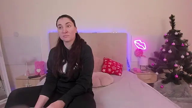 TrishaDarks online show from 9, 1, 2026