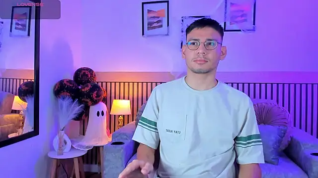 marcuswildx online show from 16, 10, 2025