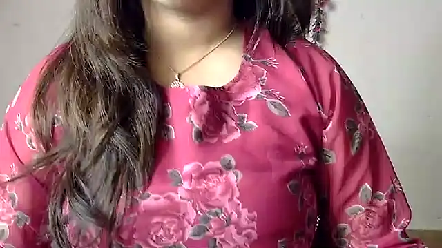 Snapshot of Aaliya02 chatting on 16, 6, 2026 Aaliya02 online show from 16, 6, 2026