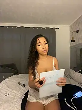 OliviaAshhh online show from 14, 4, 2026