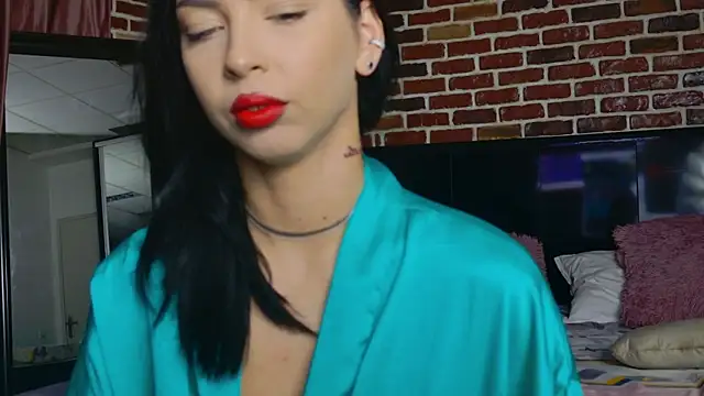 Snapshot of MeganSin_ chatting on 4, 10, 2025 MeganSin online show from 4, 10, 2025